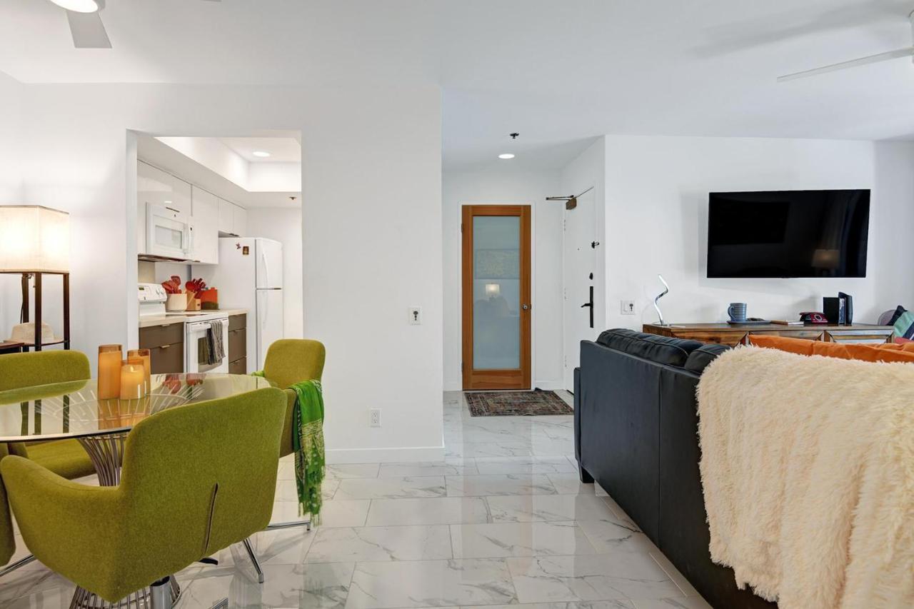 Modern Plaza Villas Oasis Palm Springs Exterior photo