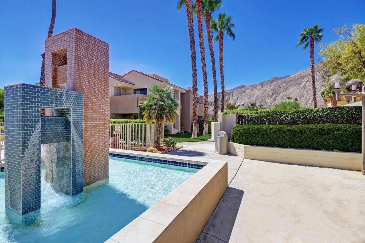 Modern Plaza Villas Oasis Palm Springs Exterior photo